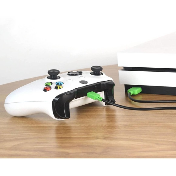 Rocketfish - Play + Charge Kit for Xbox One - Picture 6 of 6